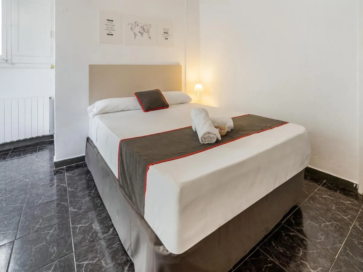 Hostal Patio De La Luna 타라고나 게스트하우스